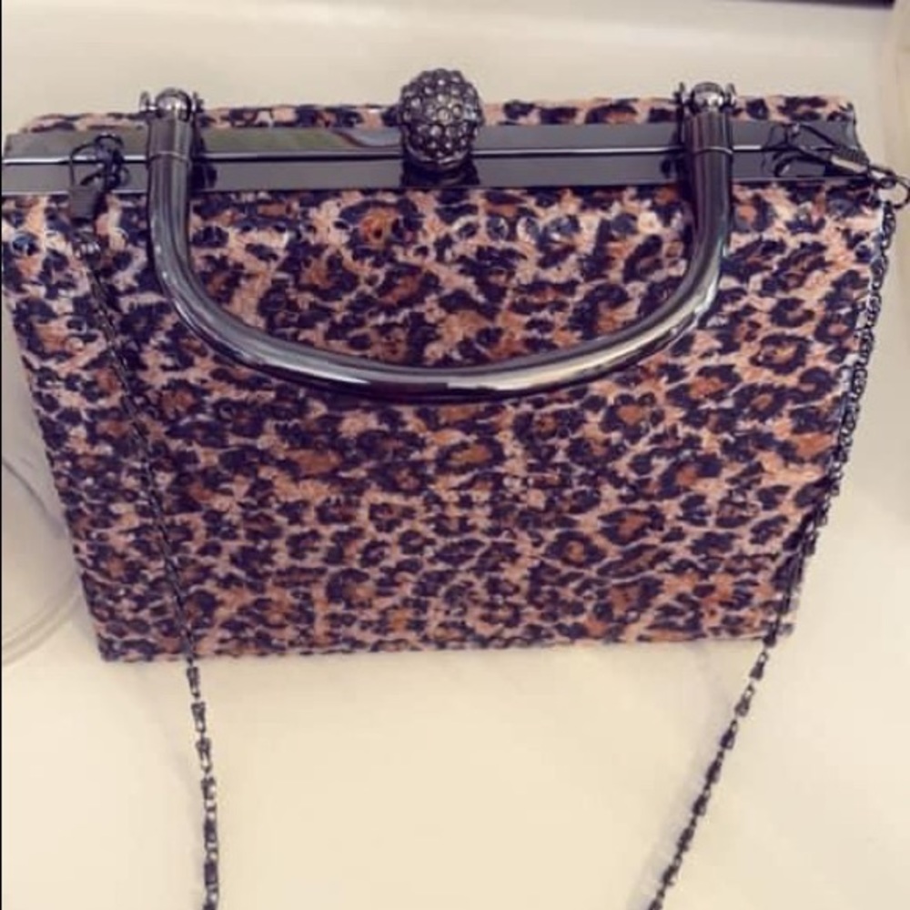 Sequin Leopard